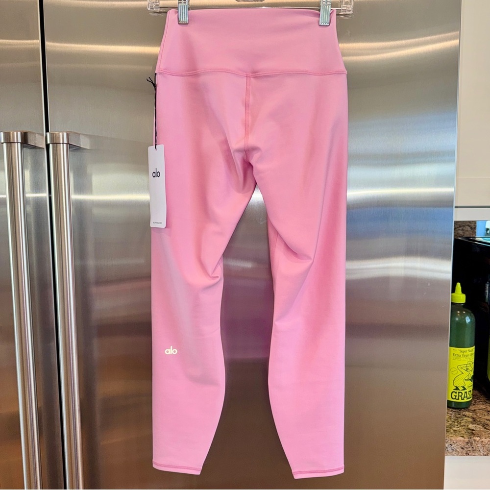 NWT Alo 7/8 Airlift High Waist Legging in Sweet Pink , Brand New Yoga Pants